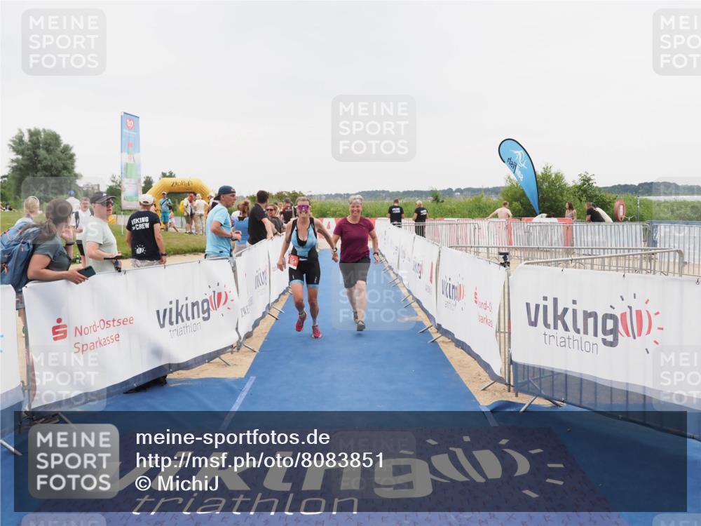 22.06.2025 - Viking Triathlon MichiJ http://msf.ph/oto/8083851 22.06.2025 16:10:28 Ziel 290, 396, 605 meine-sportfotos.de