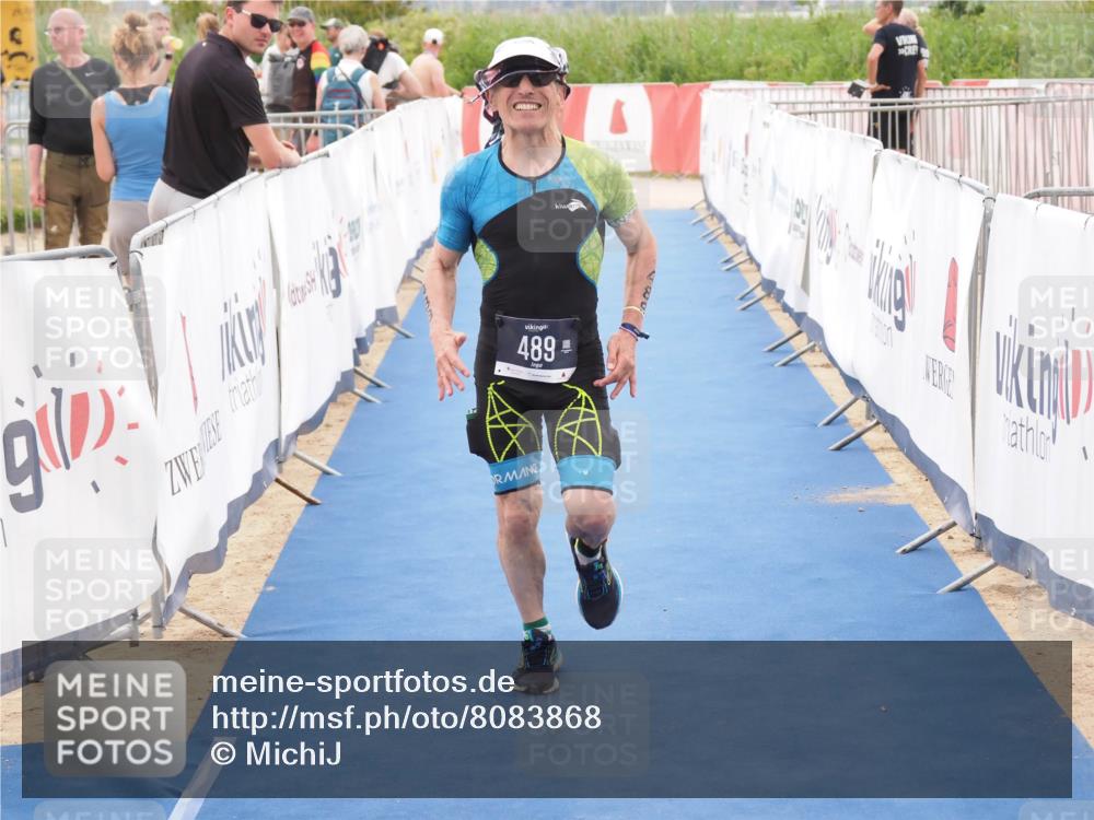 22.06.2025 - Viking Triathlon MichiJ http://msf.ph/oto/8083868 22.06.2025 16:17:43 Ziel 489 meine-sportfotos.de