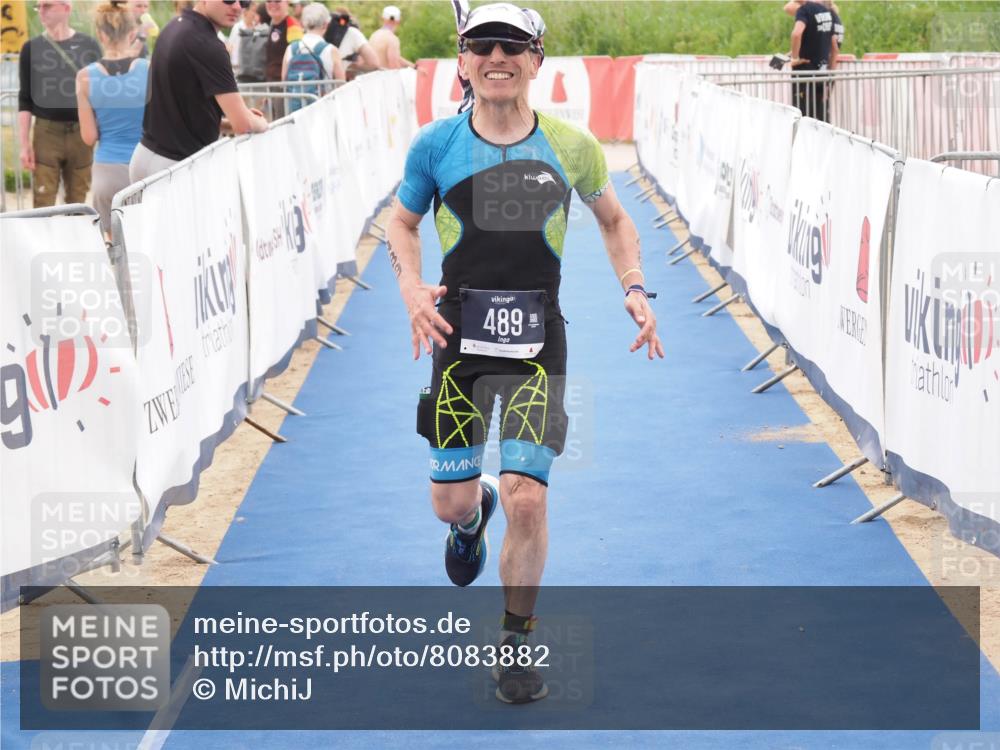 22.06.2025 - Viking Triathlon MichiJ http://msf.ph/oto/8083882 22.06.2025 16:17:43 Ziel 489 meine-sportfotos.de