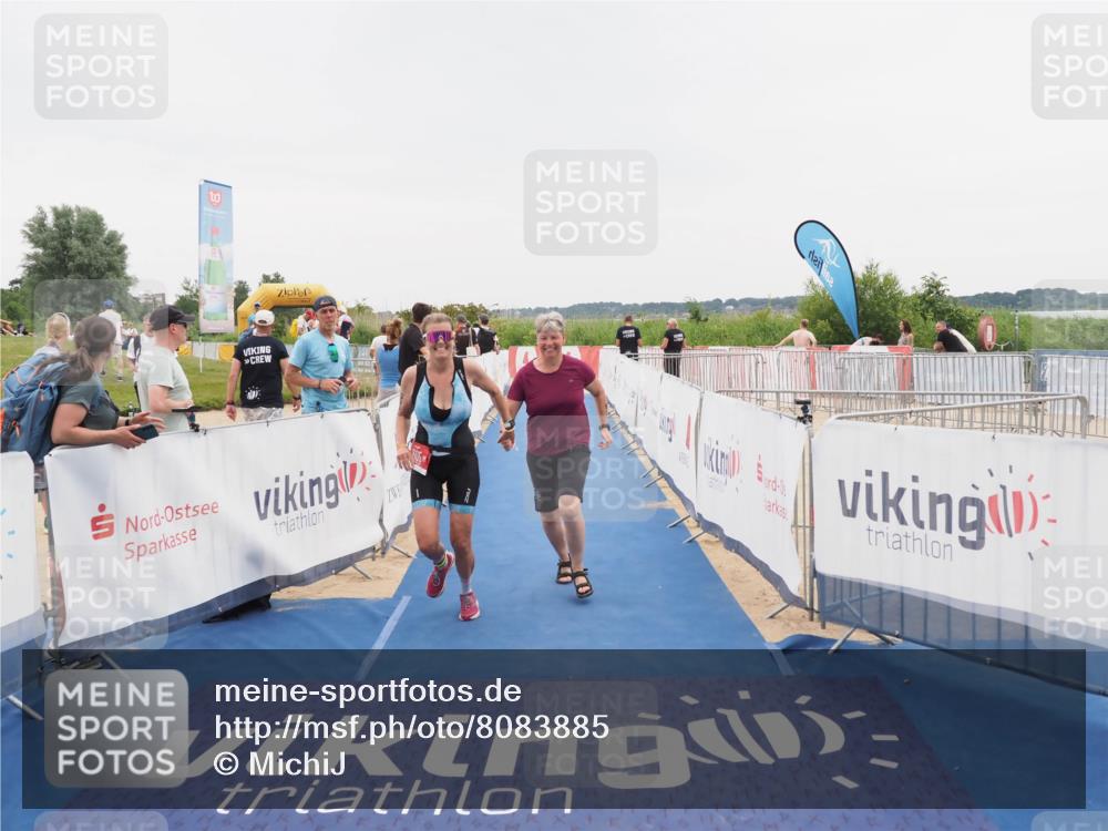22.06.2025 - Viking Triathlon MichiJ http://msf.ph/oto/8083885 22.06.2025 16:10:29 Ziel 290, 396, 605 meine-sportfotos.de