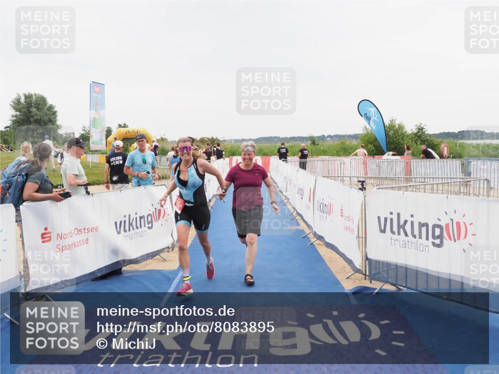 22.06.2025 - Viking Triathlon MichiJ http://msf.ph/oto/8083895 22.06.2025 16:10:29 Ziel 290, 396, 605 meine-sportfotos.de