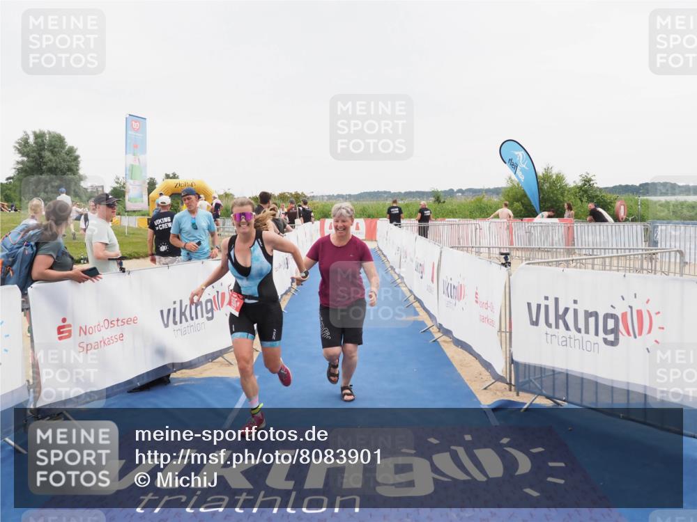 22.06.2025 - Viking Triathlon MichiJ http://msf.ph/oto/8083901 22.06.2025 16:10:29 Ziel 290, 396, 605 meine-sportfotos.de