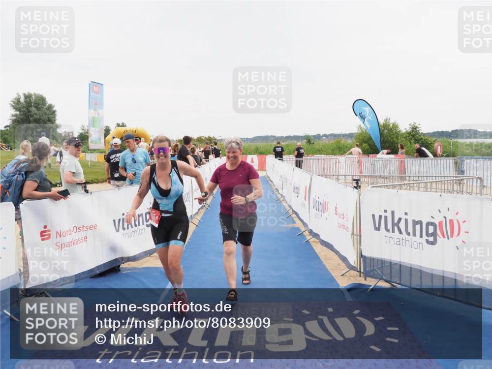 22.06.2025 - Viking Triathlon MichiJ http://msf.ph/oto/8083909 22.06.2025 16:10:29 Ziel 290, 396, 605 meine-sportfotos.de