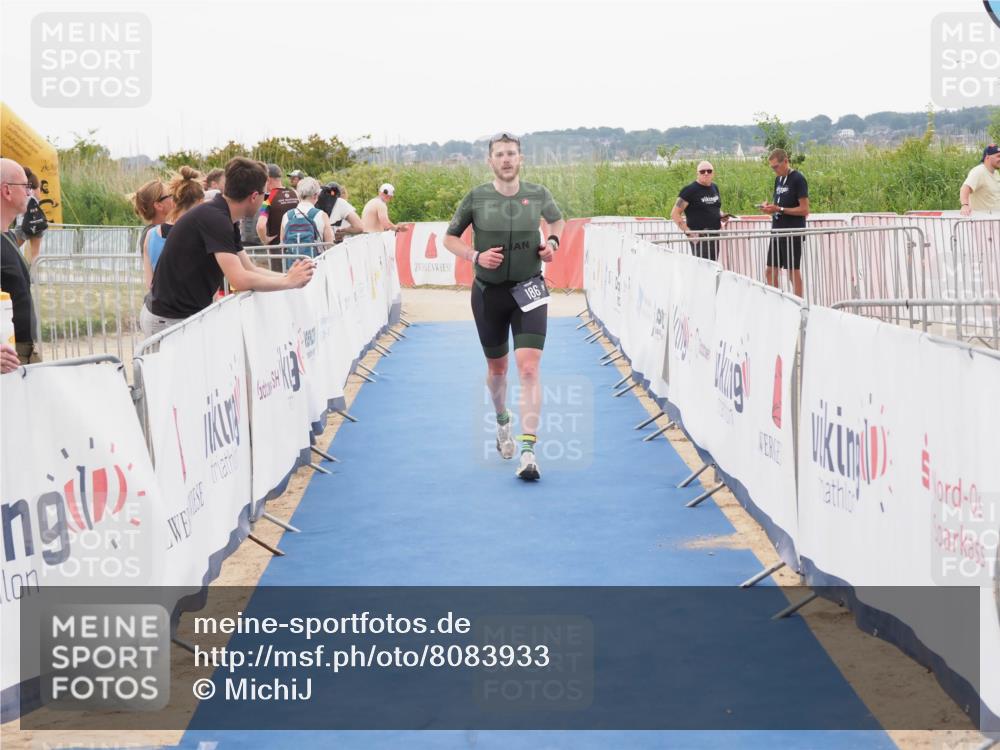22.06.2025 - Viking Triathlon MichiJ http://msf.ph/oto/8083933 22.06.2025 16:18:32 Ziel 186 meine-sportfotos.de