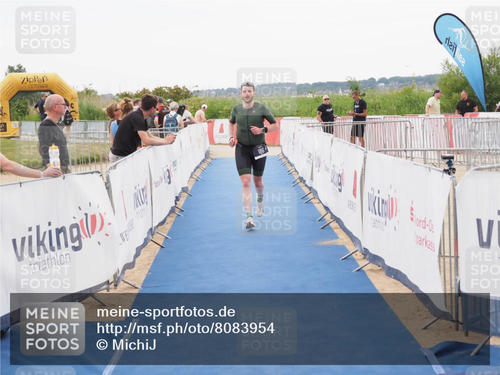 22.06.2025 - Viking Triathlon MichiJ http://msf.ph/oto/8083954 22.06.2025 16:18:32 Ziel 186 meine-sportfotos.de