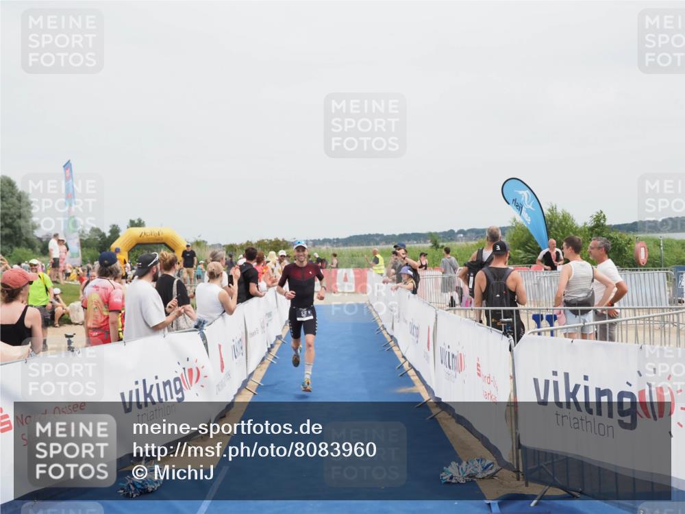 22.06.2025 - Viking Triathlon MichiJ http://msf.ph/oto/8083960 22.06.2025 14:41:58 Ziel 527 meine-sportfotos.de
