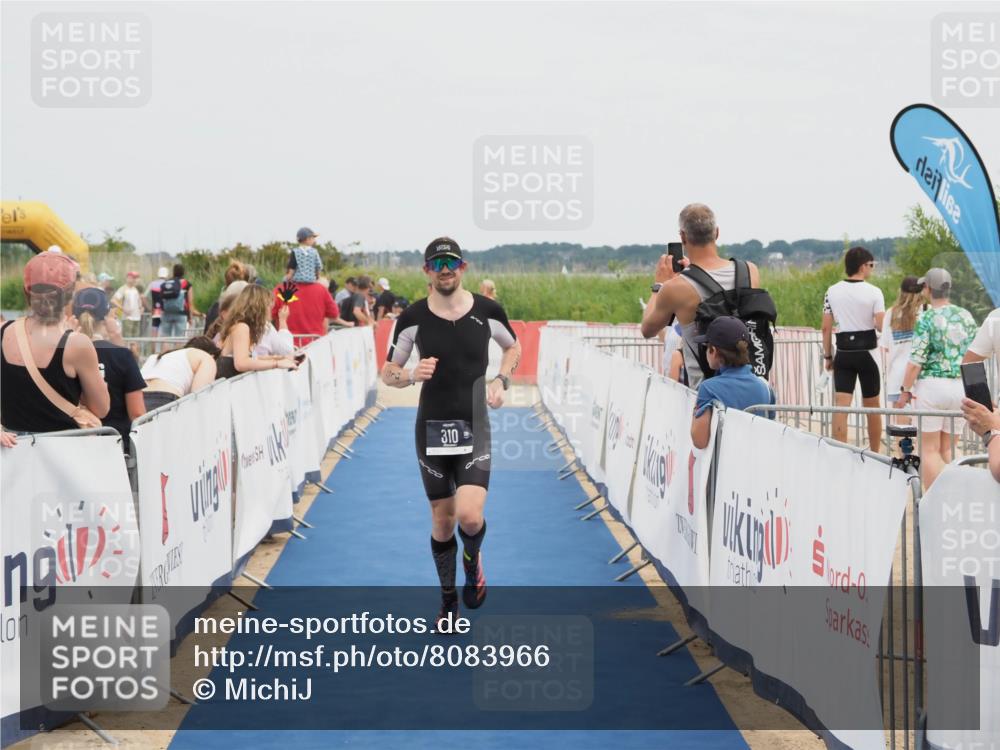 22.06.2025 - Viking Triathlon MichiJ http://msf.ph/oto/8083966 22.06.2025 14:49:44 Ziel 310 meine-sportfotos.de