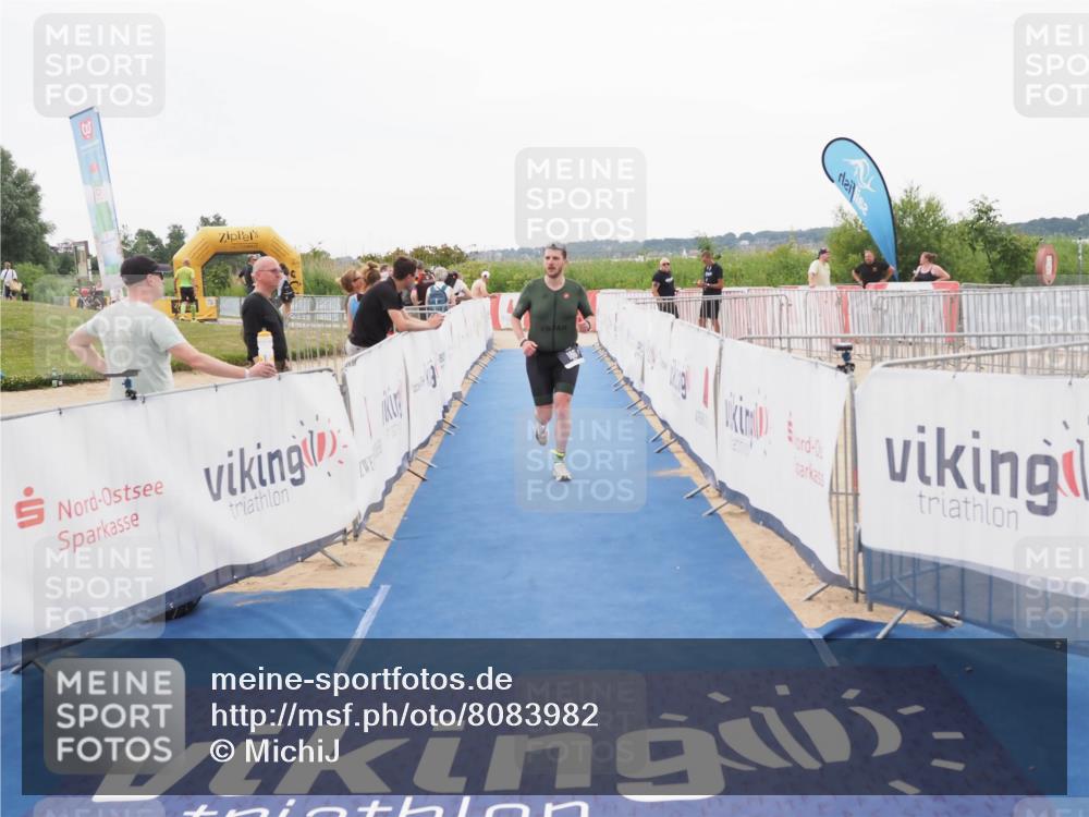 22.06.2025 - Viking Triathlon MichiJ http://msf.ph/oto/8083982 22.06.2025 16:18:33 Ziel 186 meine-sportfotos.de