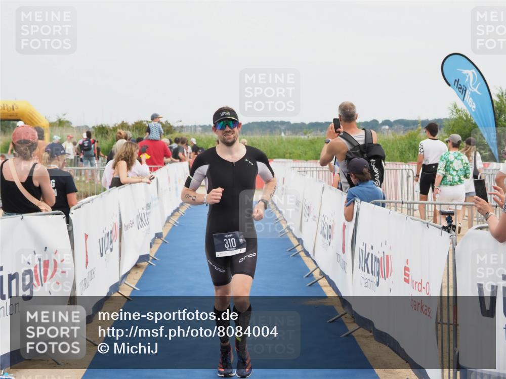 22.06.2025 - Viking Triathlon MichiJ http://msf.ph/oto/8084004 22.06.2025 14:49:45 Ziel 310 meine-sportfotos.de