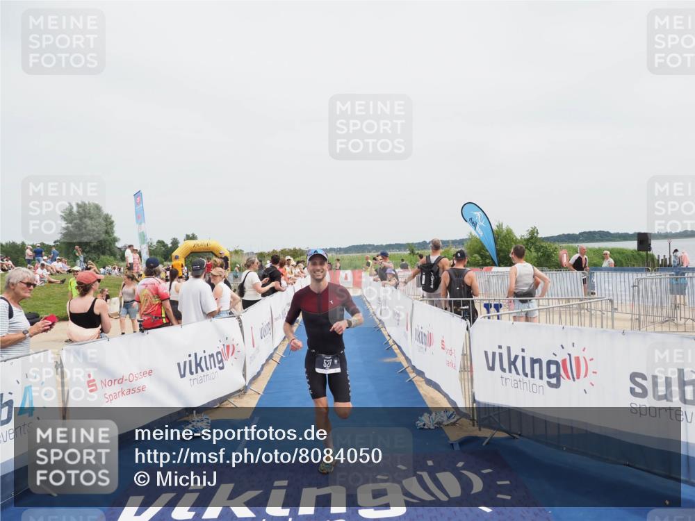 22.06.2025 - Viking Triathlon MichiJ http://msf.ph/oto/8084050 22.06.2025 14:41:59 Ziel 527 meine-sportfotos.de