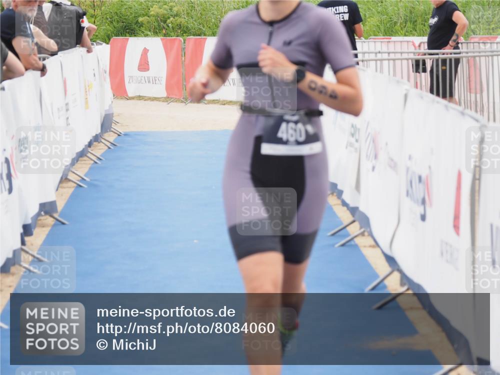 22.06.2025 - Viking Triathlon MichiJ http://msf.ph/oto/8084060 22.06.2025 16:11:03 Ziel 460 meine-sportfotos.de