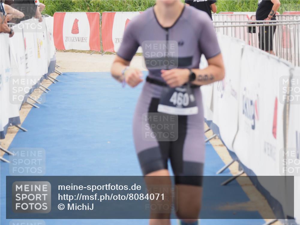 22.06.2025 - Viking Triathlon MichiJ http://msf.ph/oto/8084071 22.06.2025 16:11:03 Ziel 460 meine-sportfotos.de