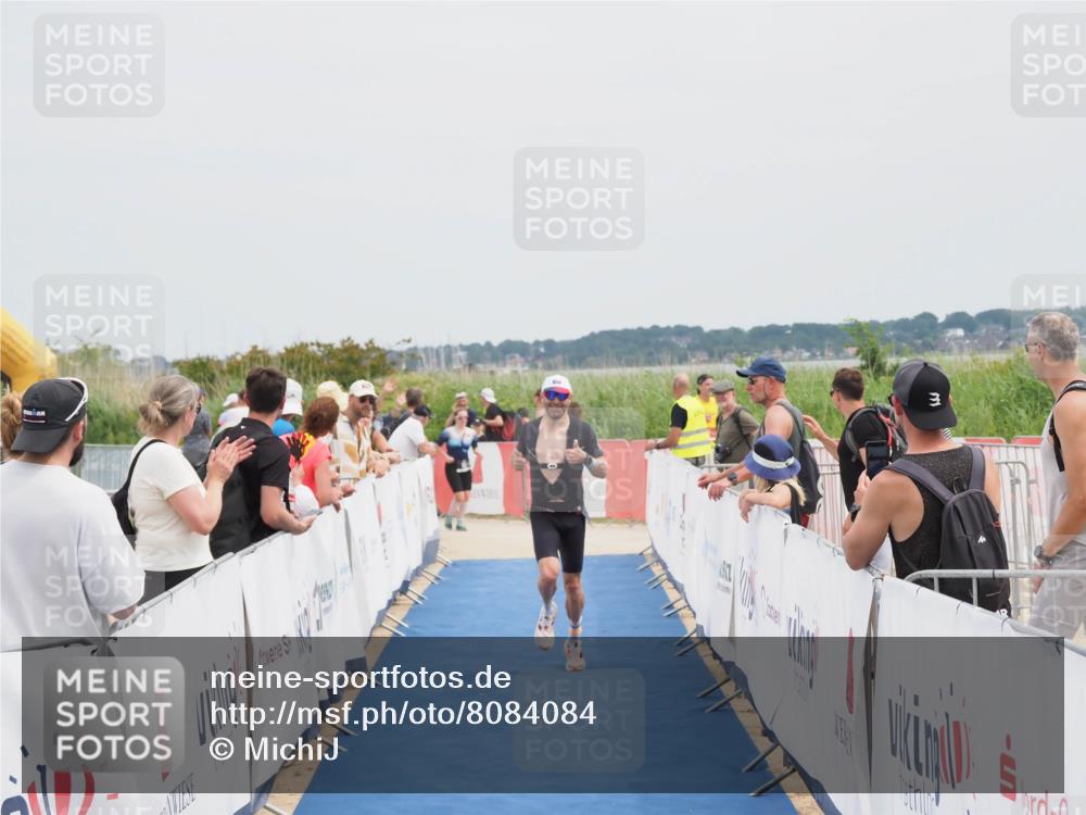 22.06.2025 - Viking Triathlon MichiJ http://msf.ph/oto/8084084 22.06.2025 14:42:07 Ziel 125 meine-sportfotos.de