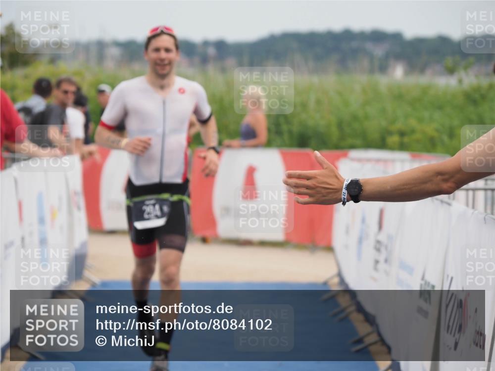 22.06.2025 - Viking Triathlon MichiJ http://msf.ph/oto/8084102 22.06.2025 14:49:50 Ziel 294 meine-sportfotos.de