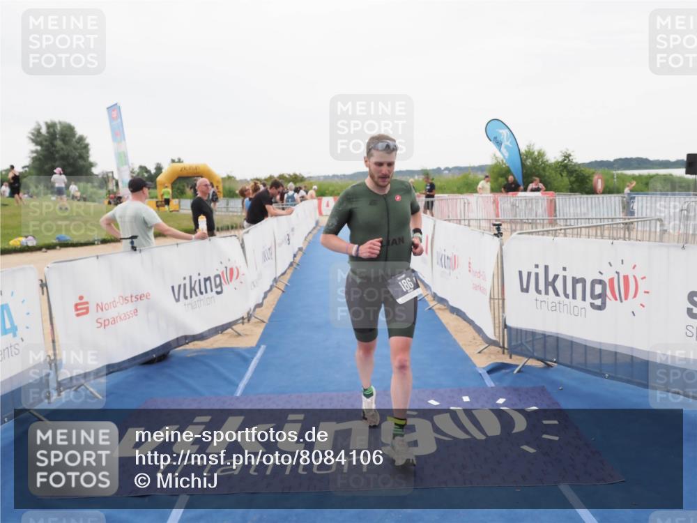 22.06.2025 - Viking Triathlon MichiJ http://msf.ph/oto/8084106 22.06.2025 16:18:35 Ziel 186 meine-sportfotos.de