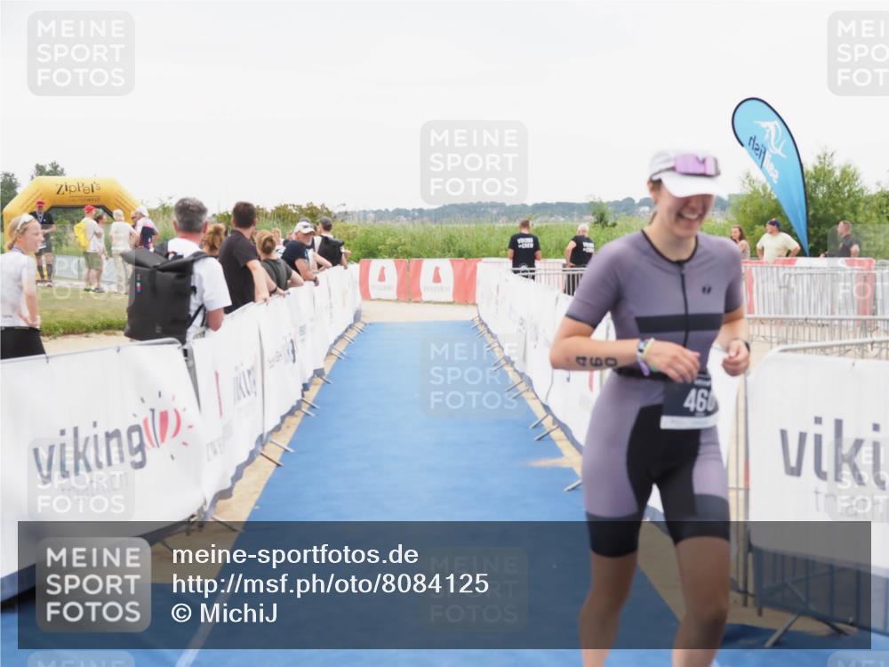 22.06.2025 - Viking Triathlon MichiJ http://msf.ph/oto/8084125 22.06.2025 16:11:04 Ziel 460 meine-sportfotos.de