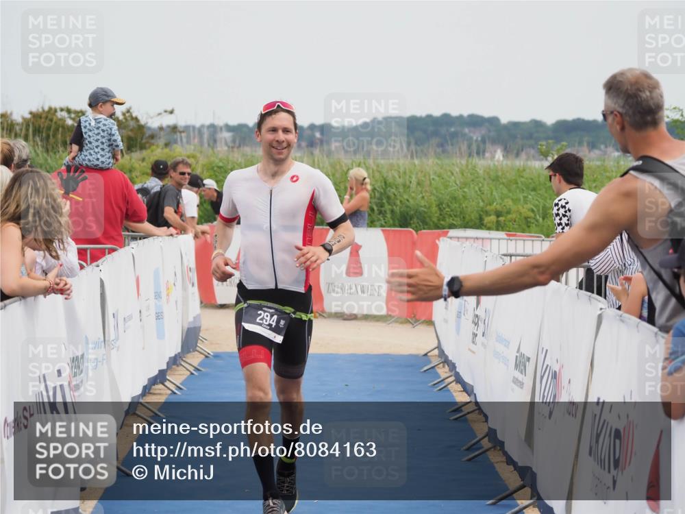22.06.2025 - Viking Triathlon MichiJ http://msf.ph/oto/8084163 22.06.2025 14:49:51 Ziel 294 meine-sportfotos.de