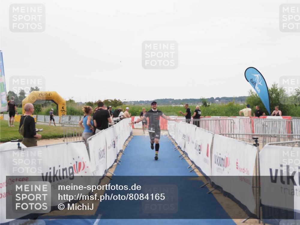 22.06.2025 - Viking Triathlon MichiJ http://msf.ph/oto/8084165 22.06.2025 16:19:40 Ziel 191 meine-sportfotos.de