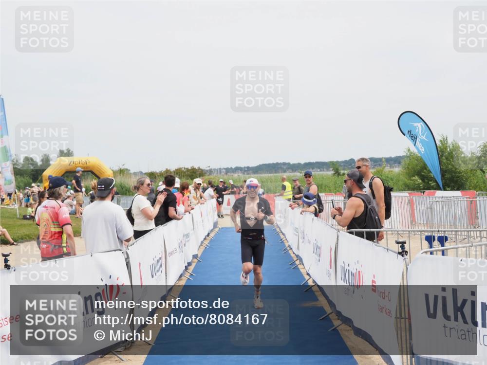 22.06.2025 - Viking Triathlon MichiJ http://msf.ph/oto/8084167 22.06.2025 14:42:09 Ziel 125 meine-sportfotos.de