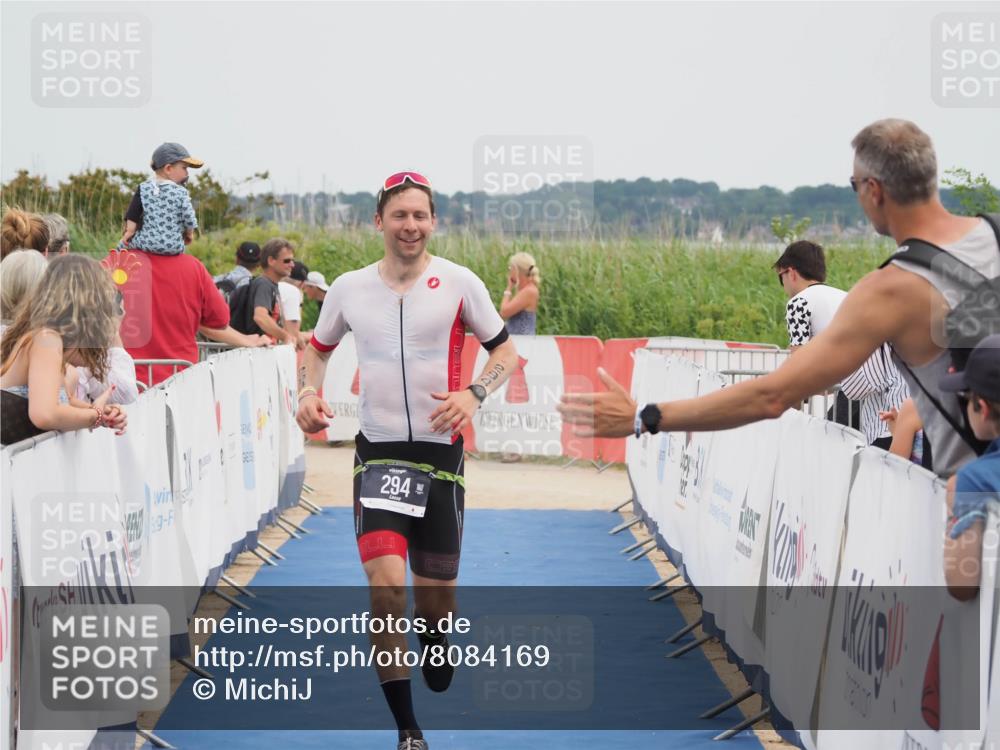 22.06.2025 - Viking Triathlon MichiJ http://msf.ph/oto/8084169 22.06.2025 14:49:51 Ziel 294 meine-sportfotos.de