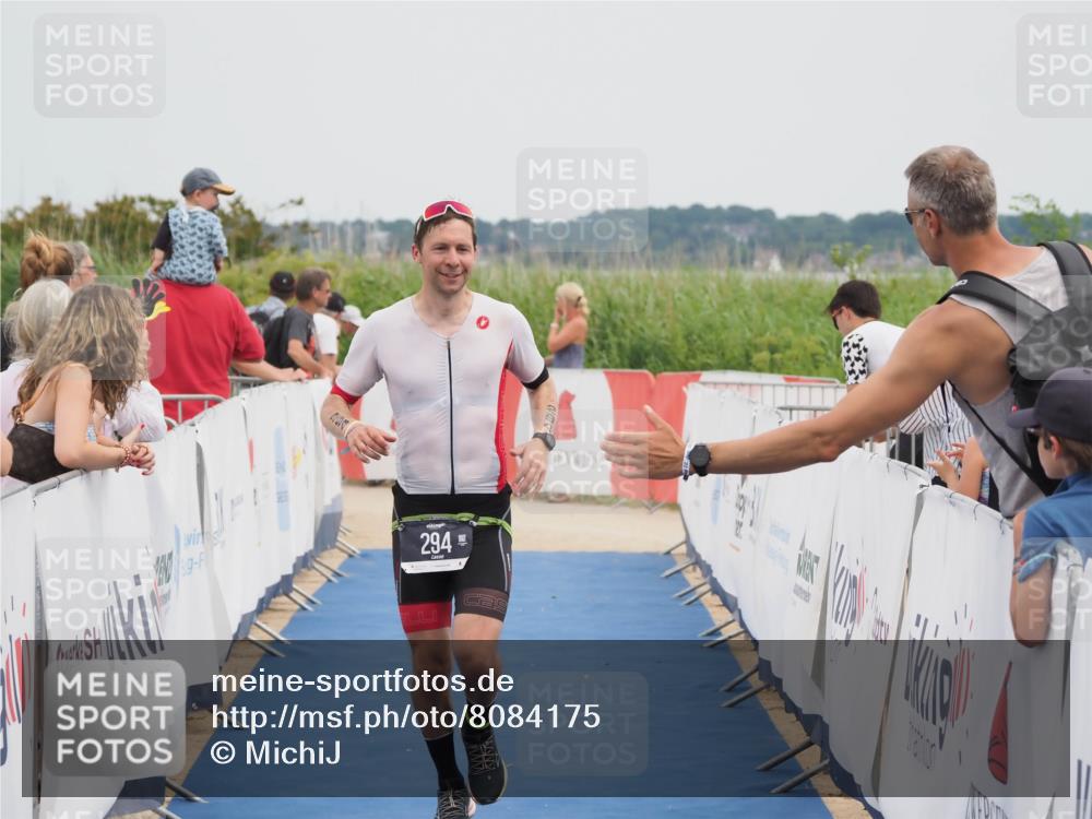22.06.2025 - Viking Triathlon MichiJ http://msf.ph/oto/8084175 22.06.2025 14:49:51 Ziel 294 meine-sportfotos.de