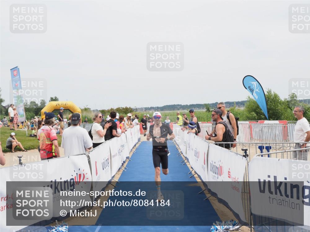 22.06.2025 - Viking Triathlon MichiJ http://msf.ph/oto/8084184 22.06.2025 14:42:09 Ziel 125 meine-sportfotos.de