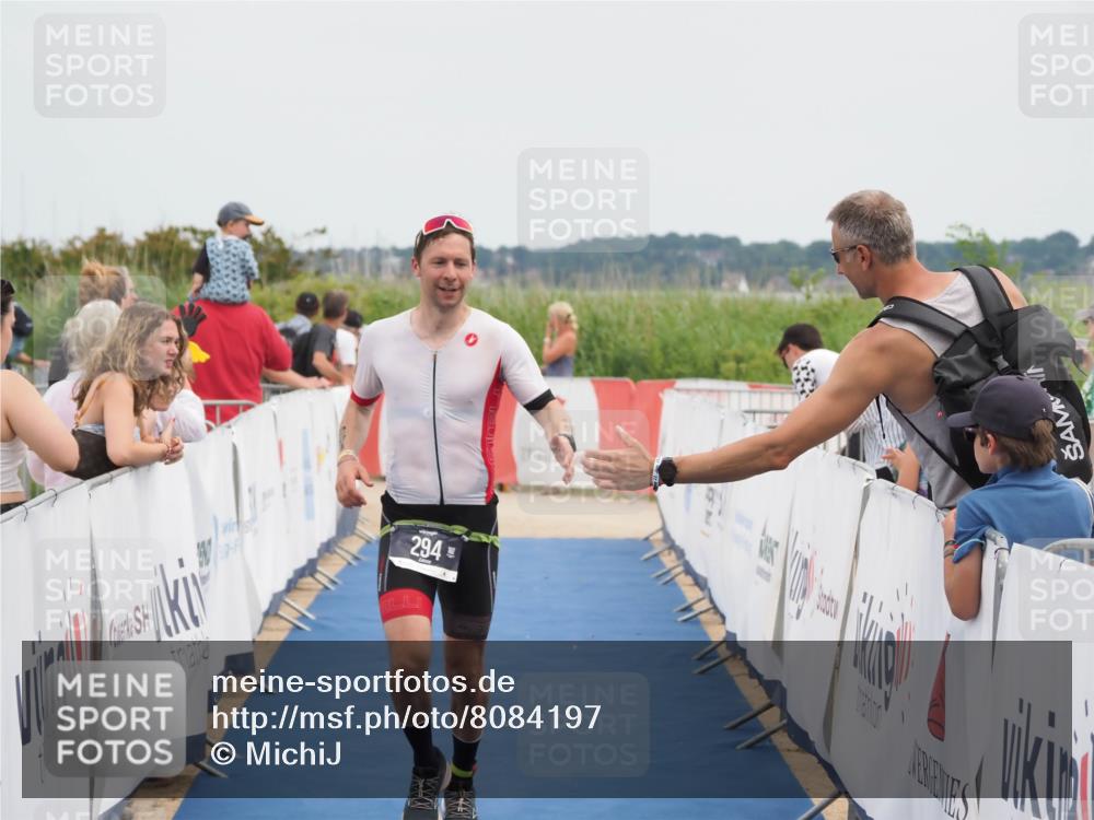 22.06.2025 - Viking Triathlon MichiJ http://msf.ph/oto/8084197 22.06.2025 14:49:51 Ziel 294 meine-sportfotos.de