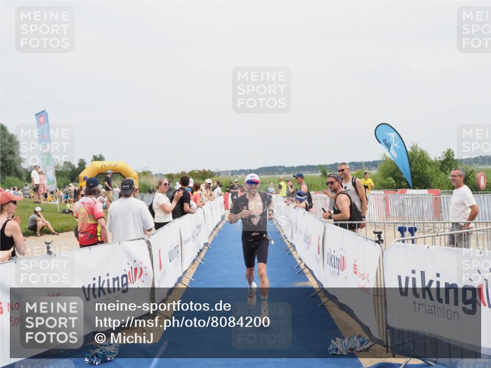 22.06.2025 - Viking Triathlon MichiJ http://msf.ph/oto/8084200 22.06.2025 14:42:09 Ziel 125 meine-sportfotos.de