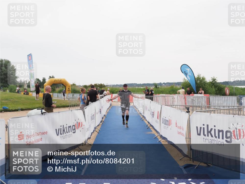 22.06.2025 - Viking Triathlon MichiJ http://msf.ph/oto/8084201 22.06.2025 16:19:40 Ziel 191 meine-sportfotos.de