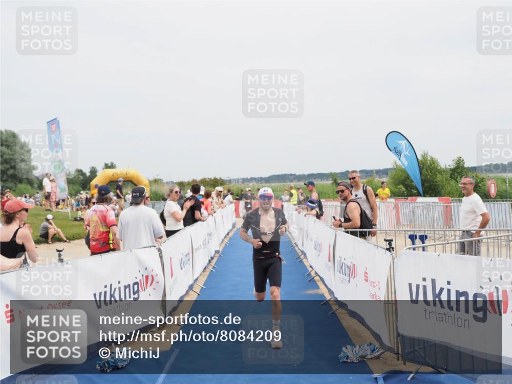 22.06.2025 - Viking Triathlon MichiJ http://msf.ph/oto/8084209 22.06.2025 14:42:09 Ziel 125 meine-sportfotos.de