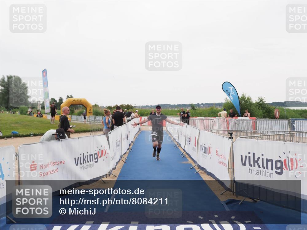 22.06.2025 - Viking Triathlon MichiJ http://msf.ph/oto/8084211 22.06.2025 16:19:40 Ziel 191 meine-sportfotos.de