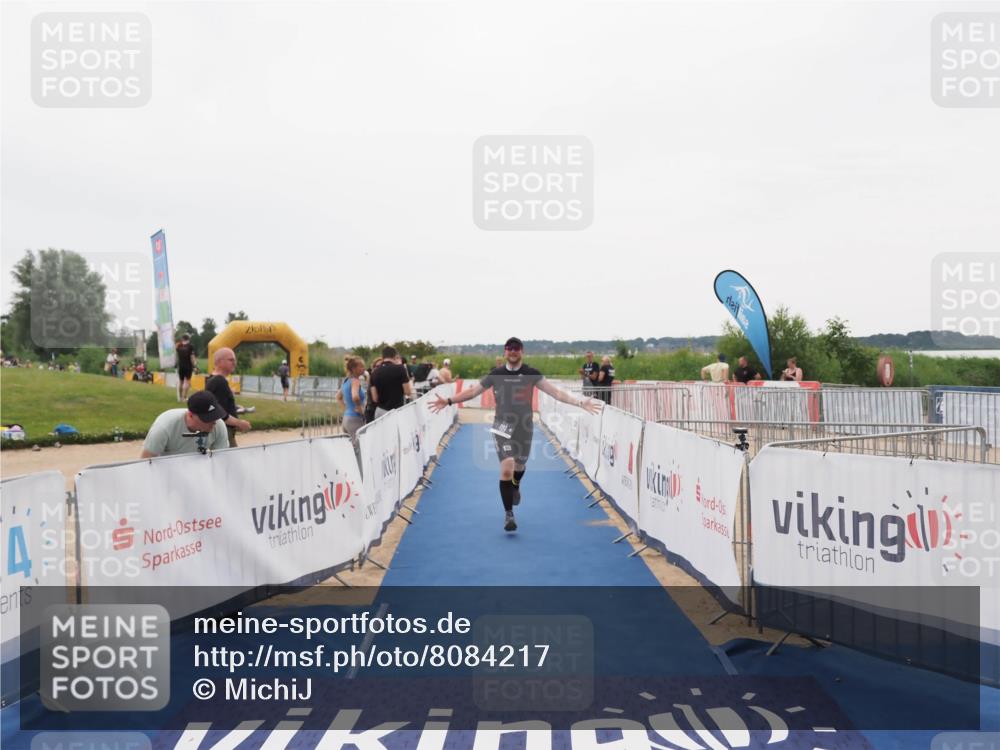 22.06.2025 - Viking Triathlon MichiJ http://msf.ph/oto/8084217 22.06.2025 16:19:41 Ziel 191, 372 meine-sportfotos.de