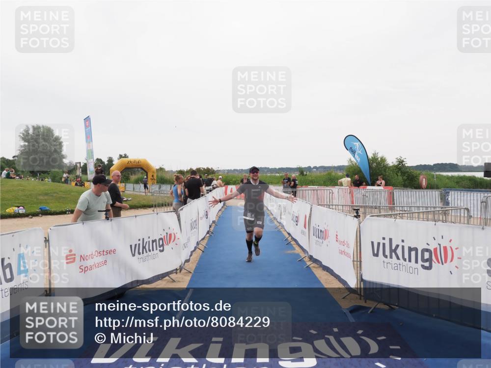 22.06.2025 - Viking Triathlon MichiJ http://msf.ph/oto/8084229 22.06.2025 16:19:41 Ziel 191, 372 meine-sportfotos.de