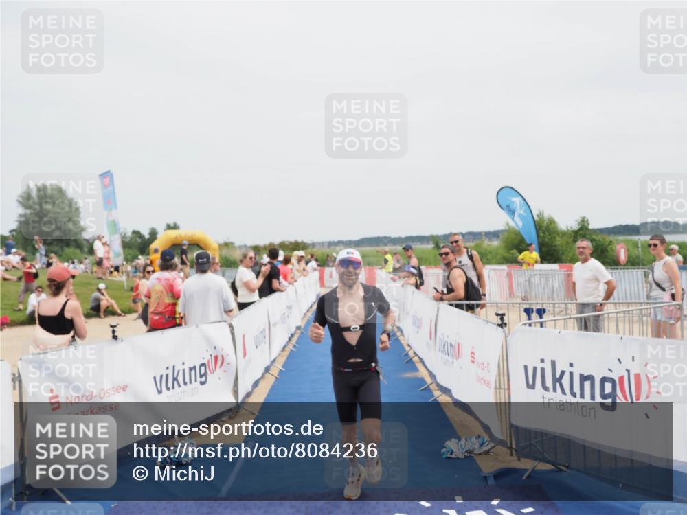 22.06.2025 - Viking Triathlon MichiJ http://msf.ph/oto/8084236 22.06.2025 14:42:10 Ziel 125, 184 meine-sportfotos.de