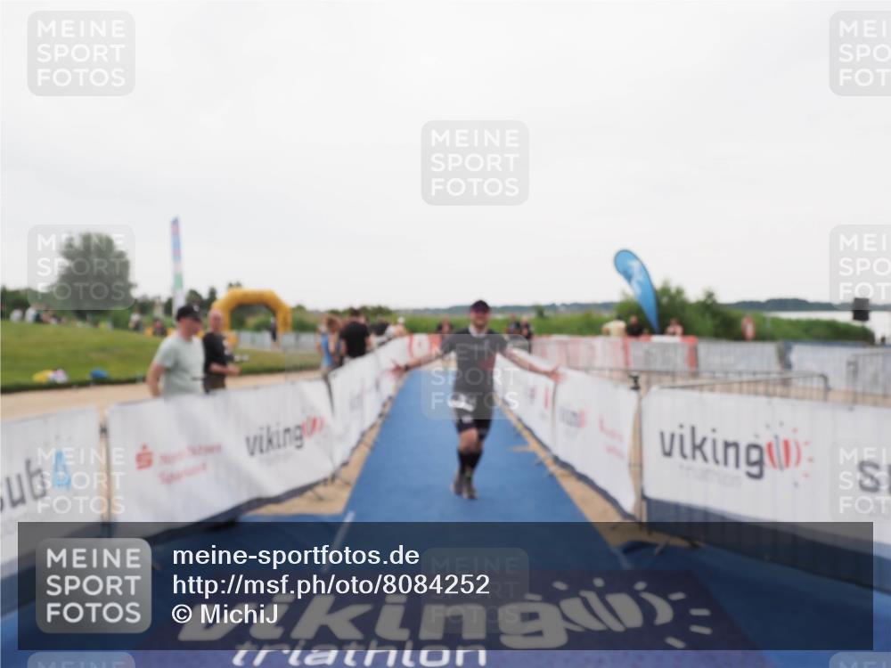 22.06.2025 - Viking Triathlon MichiJ http://msf.ph/oto/8084252 22.06.2025 16:19:41 Ziel 191, 372 meine-sportfotos.de