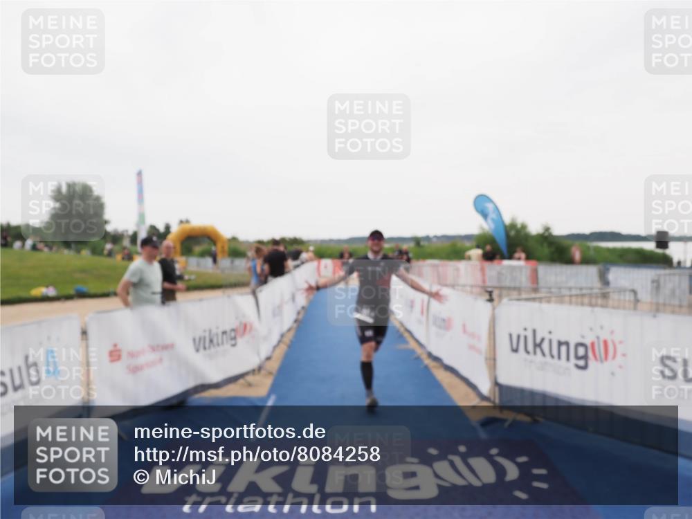 22.06.2025 - Viking Triathlon MichiJ http://msf.ph/oto/8084258 22.06.2025 16:19:41 Ziel 191, 372 meine-sportfotos.de