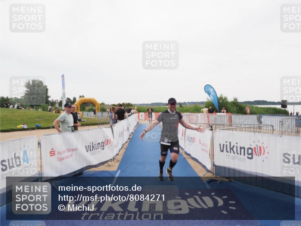 22.06.2025 - Viking Triathlon MichiJ http://msf.ph/oto/8084271 22.06.2025 16:19:42 Ziel 191, 372 meine-sportfotos.de