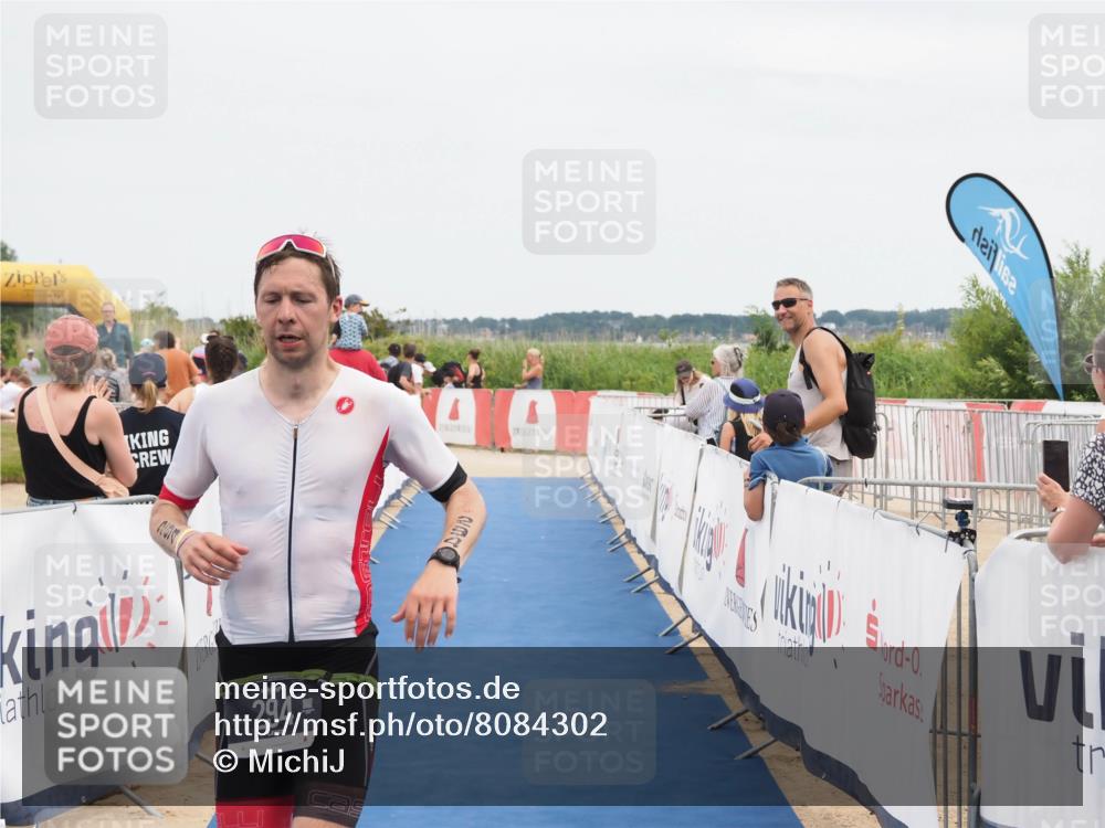 22.06.2025 - Viking Triathlon MichiJ http://msf.ph/oto/8084302 22.06.2025 14:49:53 Ziel 294 meine-sportfotos.de