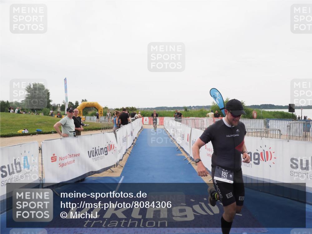 22.06.2025 - Viking Triathlon MichiJ http://msf.ph/oto/8084306 22.06.2025 16:19:42 Ziel 191, 372 meine-sportfotos.de