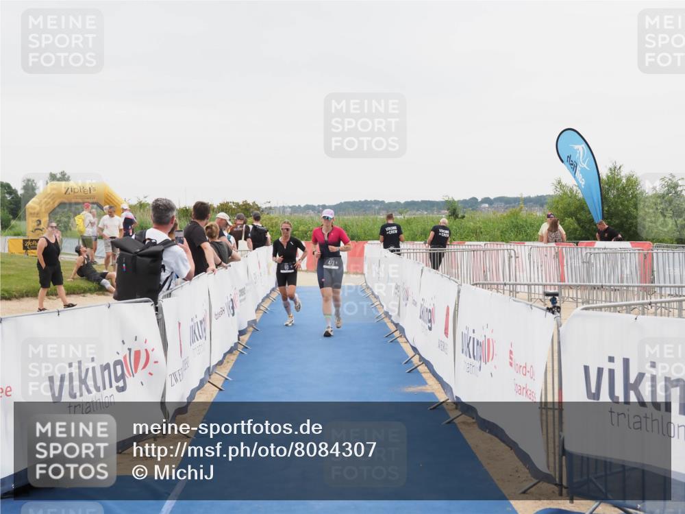 22.06.2025 - Viking Triathlon MichiJ http://msf.ph/oto/8084307 22.06.2025 16:11:34 Ziel 60, 473 meine-sportfotos.de