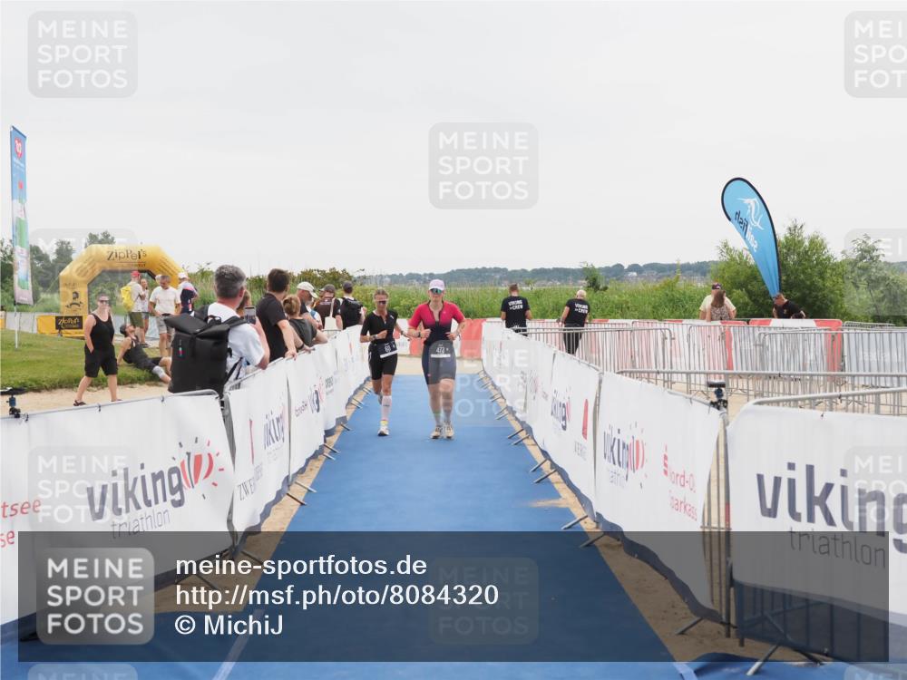 22.06.2025 - Viking Triathlon MichiJ http://msf.ph/oto/8084320 22.06.2025 16:11:34 Ziel 60, 473 meine-sportfotos.de