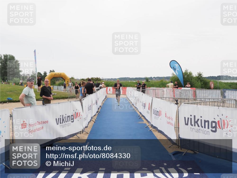 22.06.2025 - Viking Triathlon MichiJ http://msf.ph/oto/8084330 22.06.2025 16:19:44 Ziel 191, 372 meine-sportfotos.de