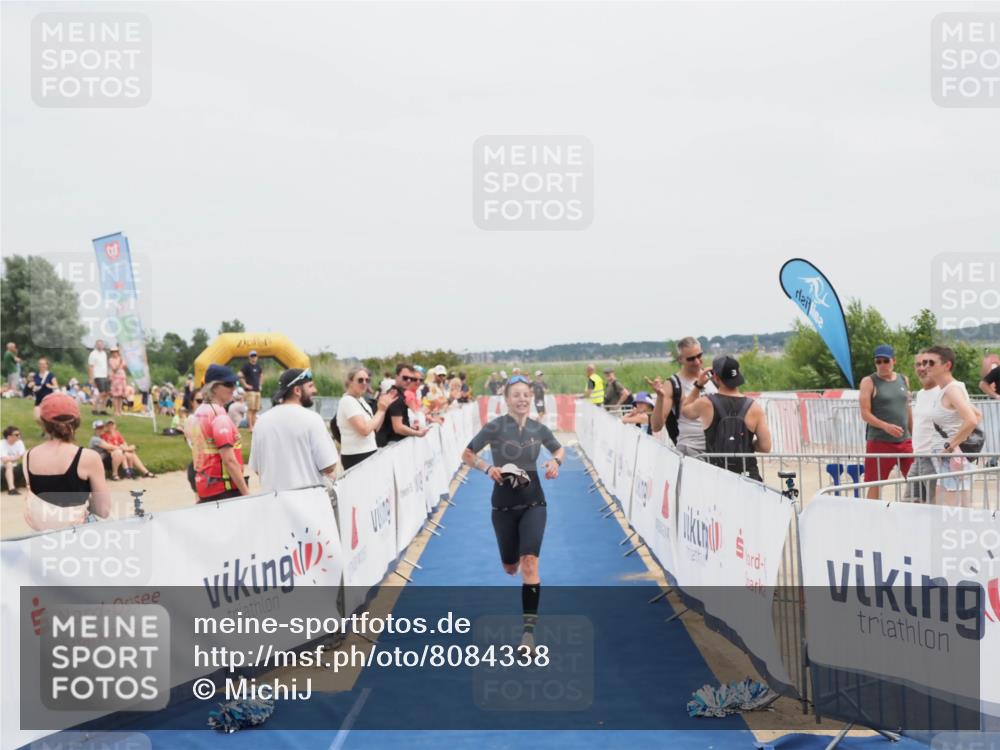22.06.2025 - Viking Triathlon MichiJ http://msf.ph/oto/8084338 22.06.2025 14:42:17 Ziel 184 meine-sportfotos.de
