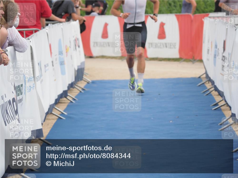 22.06.2025 - Viking Triathlon MichiJ http://msf.ph/oto/8084344 22.06.2025 14:51:09 Ziel 407 meine-sportfotos.de