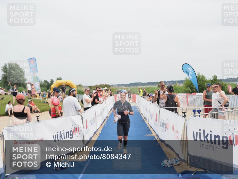 22.06.2025 - Viking Triathlon MichiJ http://msf.ph/oto/8084347 22.06.2025 14:42:17 Ziel 184 meine-sportfotos.de