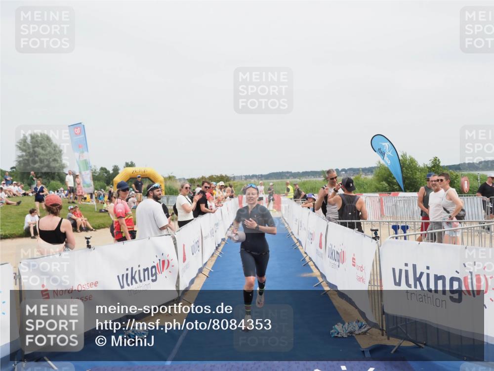22.06.2025 - Viking Triathlon MichiJ http://msf.ph/oto/8084353 22.06.2025 14:42:17 Ziel 184 meine-sportfotos.de
