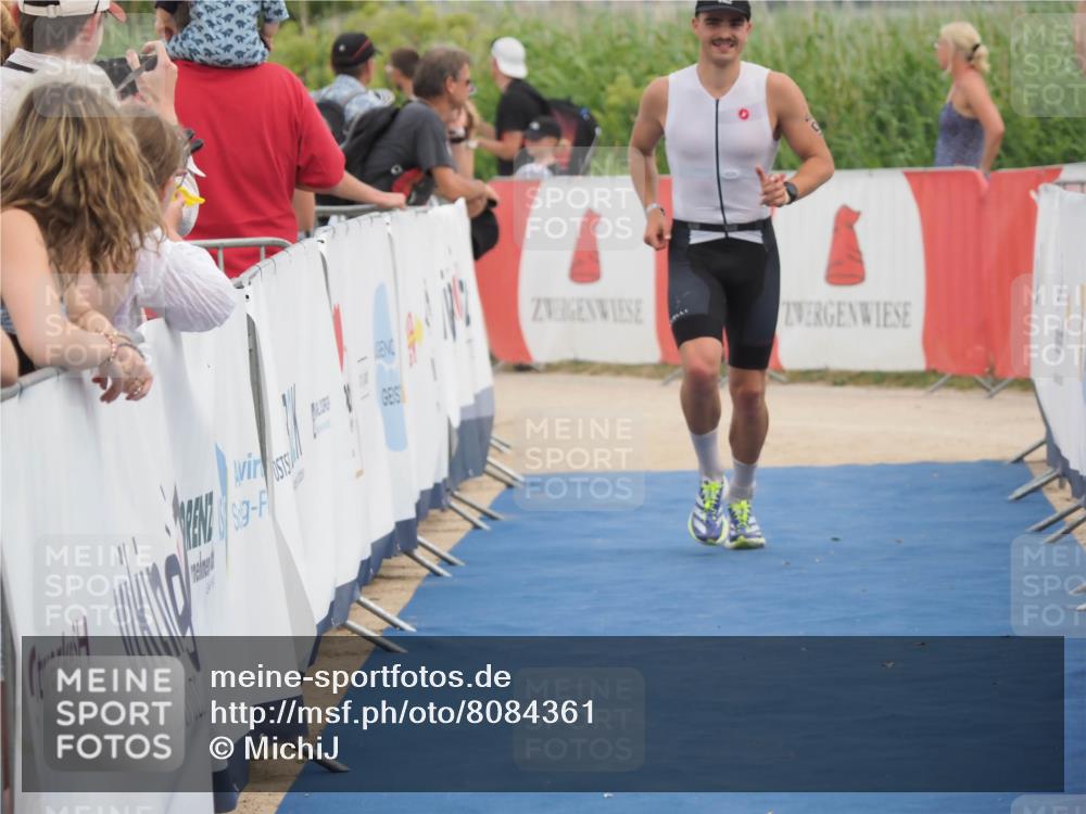 22.06.2025 - Viking Triathlon MichiJ http://msf.ph/oto/8084361 22.06.2025 14:51:09 Ziel 407 meine-sportfotos.de