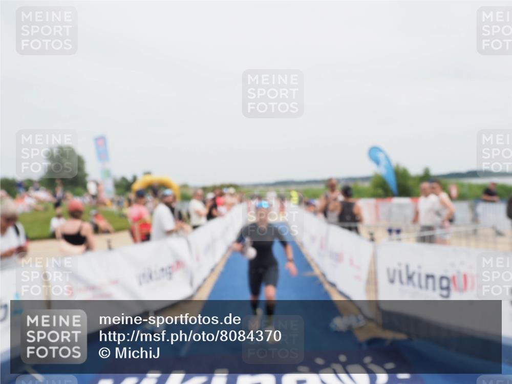 22.06.2025 - Viking Triathlon MichiJ http://msf.ph/oto/8084370 22.06.2025 14:42:17 Ziel 184 meine-sportfotos.de