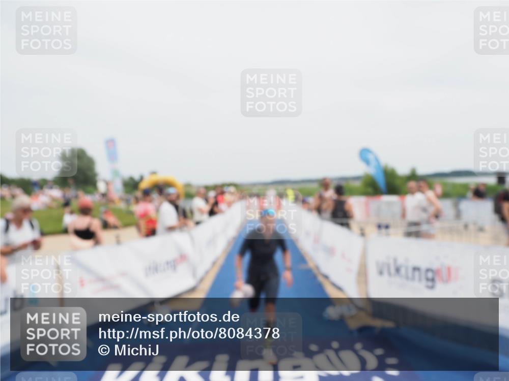 22.06.2025 - Viking Triathlon MichiJ http://msf.ph/oto/8084378 22.06.2025 14:42:18 Ziel 184 meine-sportfotos.de