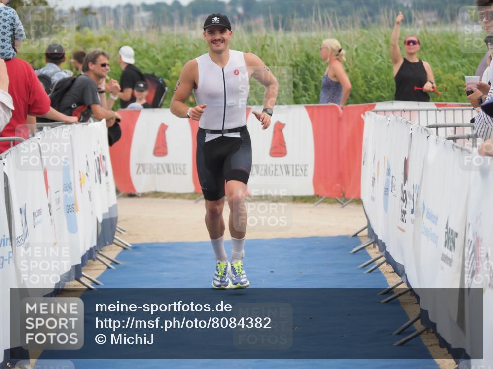 22.06.2025 - Viking Triathlon MichiJ http://msf.ph/oto/8084382 22.06.2025 14:51:10 Ziel 407 meine-sportfotos.de
